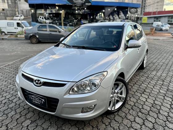 HYUNDAI I30 2.0 MPI 16V GASOLINA 4P MANUAL HYUNDAI I30 2.0 MPI 16V GASOLINA 4P MANUAL